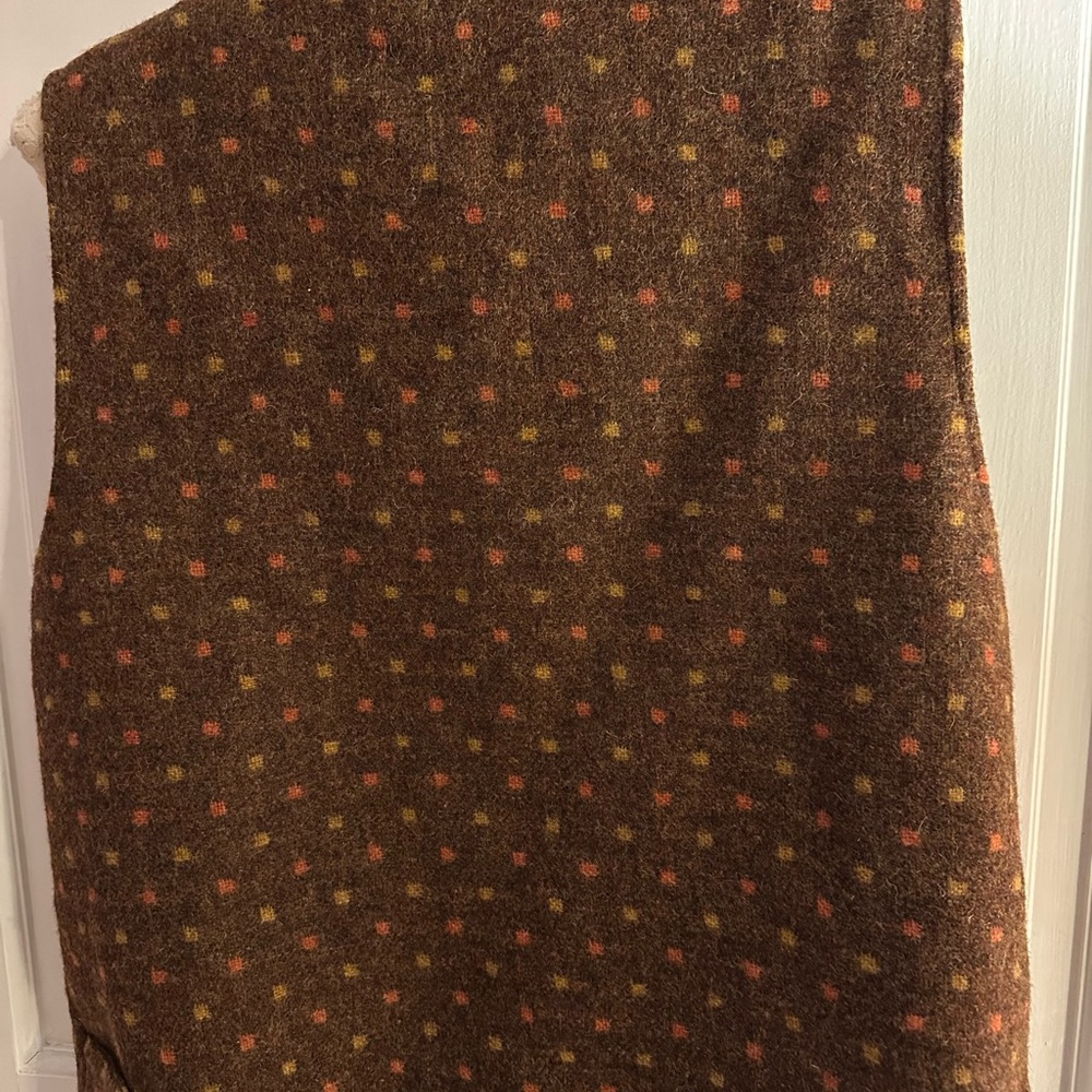 Land Ends 100% Wool Sweater Vest Plaid - Picture 5 of 10